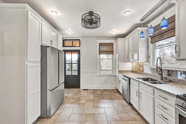 $609,950 | 2114 Memorial Avenue Southwest, Roanoke, VA 24015