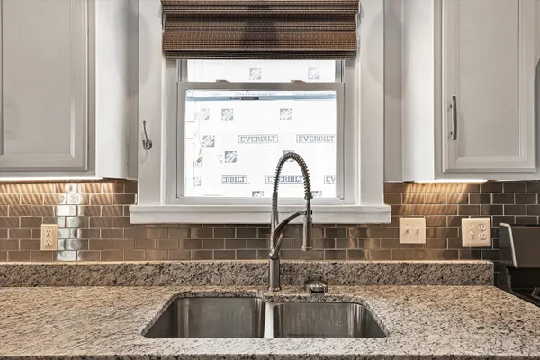 $609,950 | 2114 Memorial Avenue Southwest, Roanoke, VA 24015