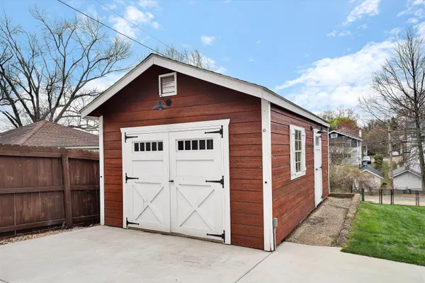 $609,950 | 2114 Memorial Avenue Southwest, Roanoke, VA 24015