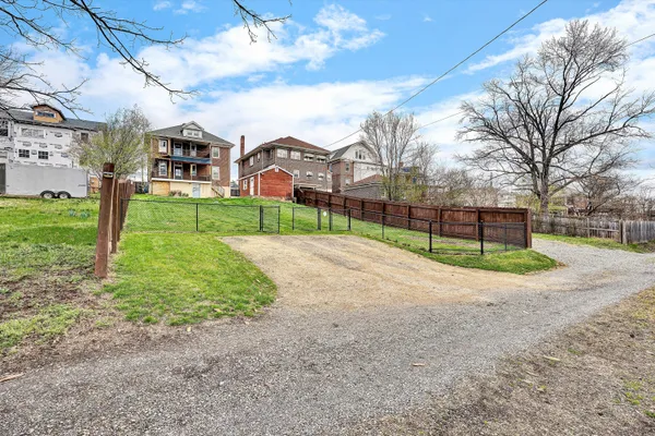 $609,950 | 2114 Memorial Avenue Southwest, Roanoke, VA 24015