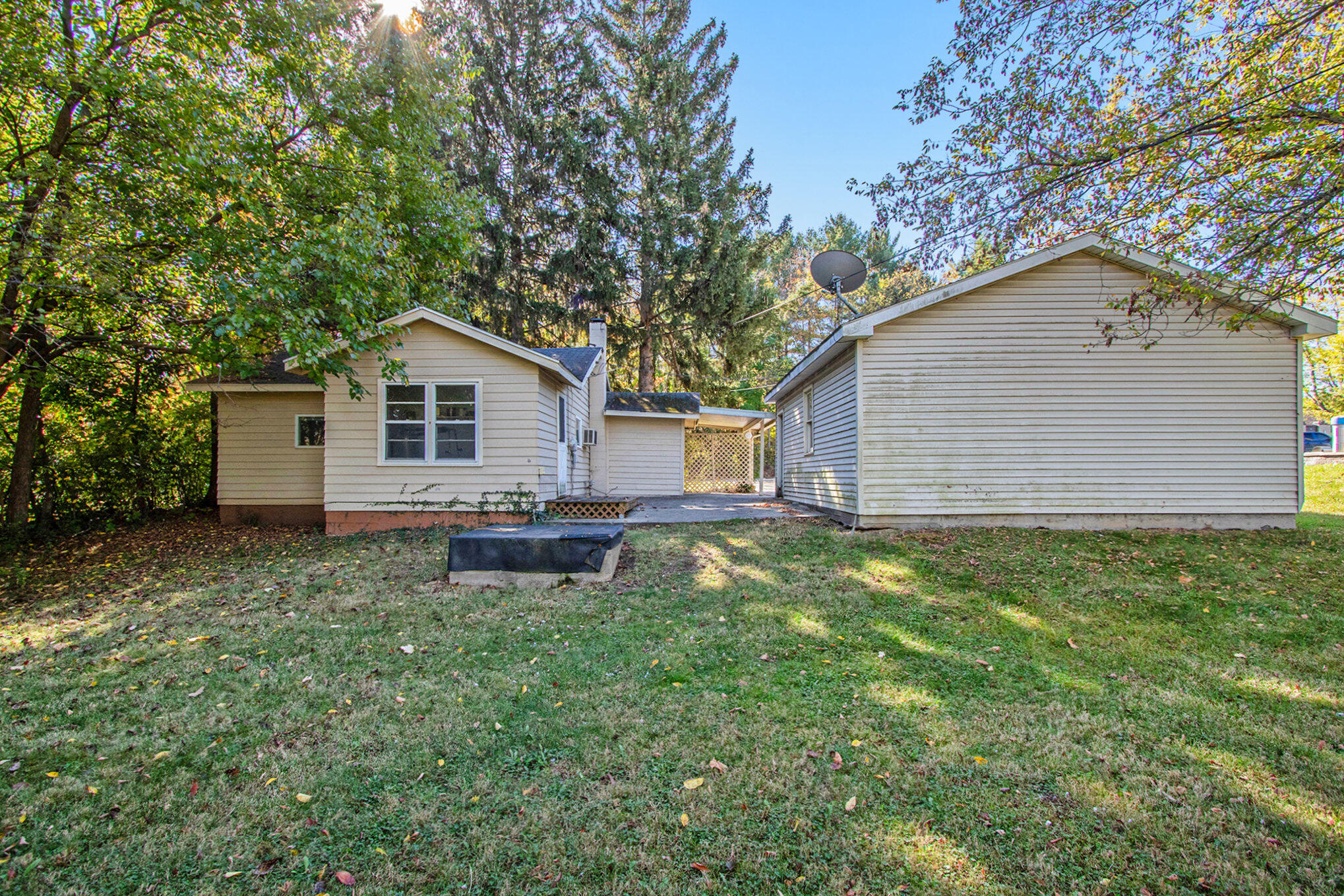 1005 East Front Street Buchanan, MI 49107 - Photo 15 of 16 015_file_992