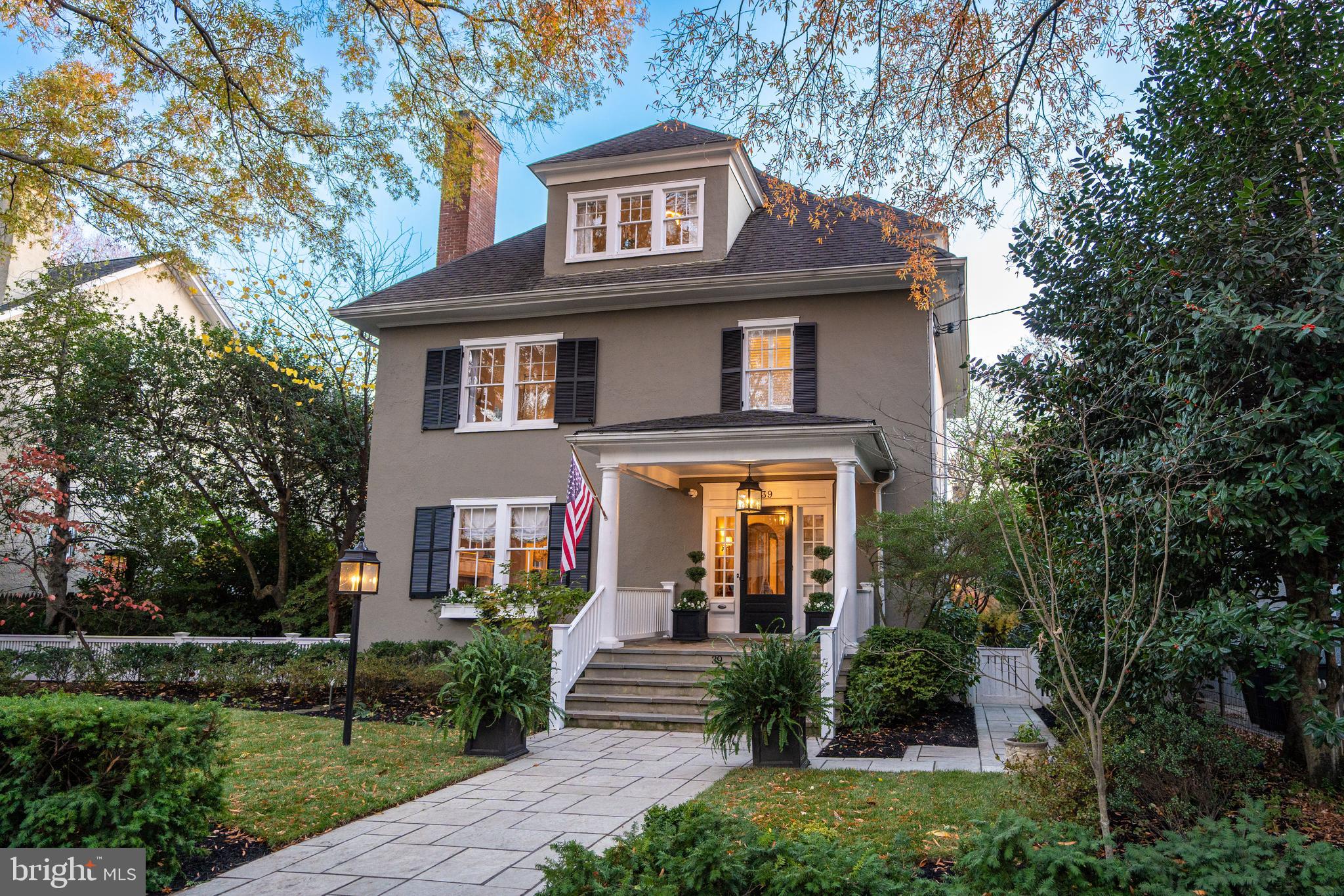 39 Southgate Avenue Annapolis, MD 21401 - Photo 1 of 52 Stately Murray Hill Home