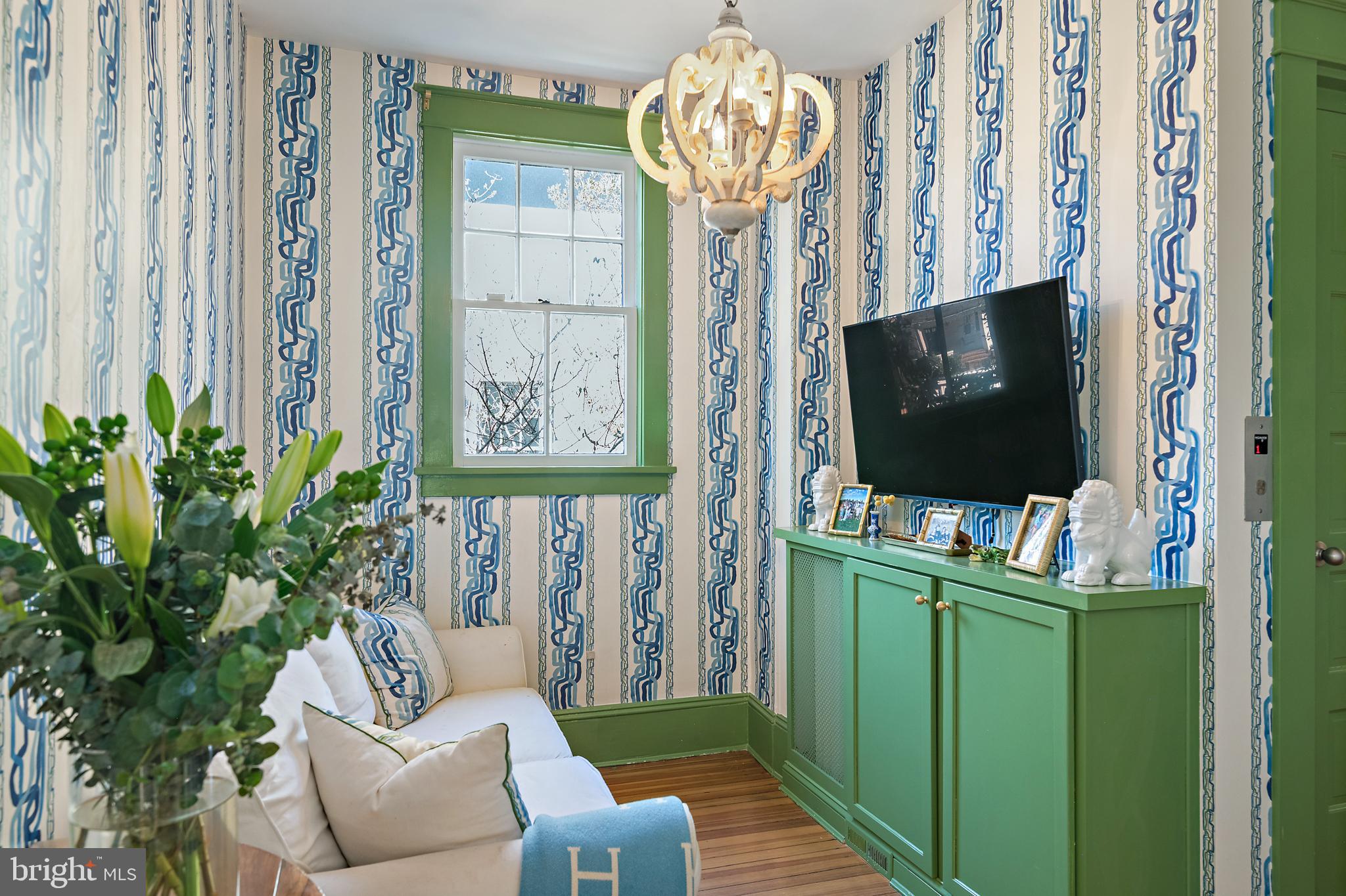 39 Southgate Avenue Annapolis, MD 21401 - Photo 17 of 52 Cozy main level den or game room