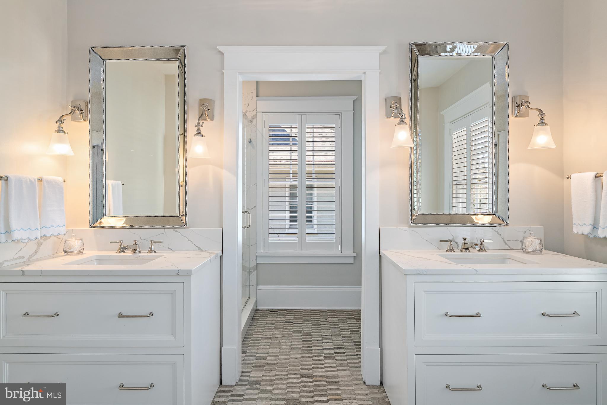 39 Southgate Avenue Annapolis, MD 21401 - Photo 24 of 52 Dual vanities