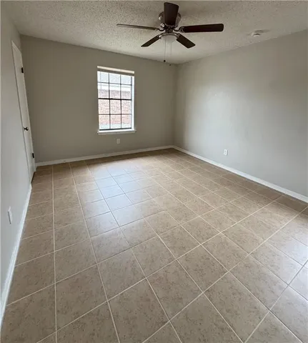 $900 | 909 Linda Lane, Unit C, Laplace, LA 70068
