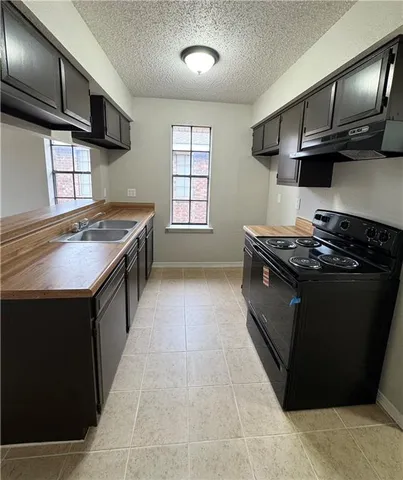 $900 | 909 Linda Lane, Unit C, Laplace, LA 70068