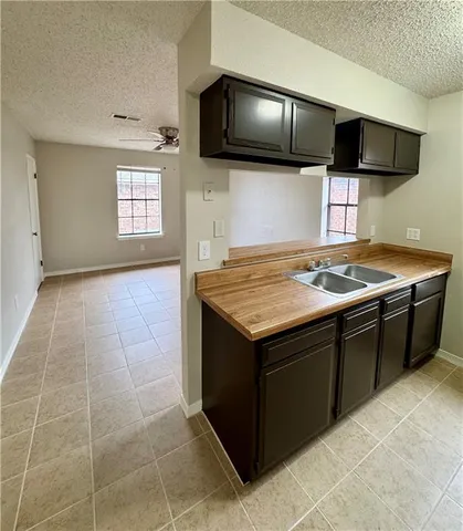 $900 | 909 Linda Lane, Unit C, Laplace, LA 70068