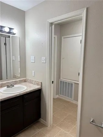 $900 | 909 Linda Lane, Unit C, Laplace, LA 70068