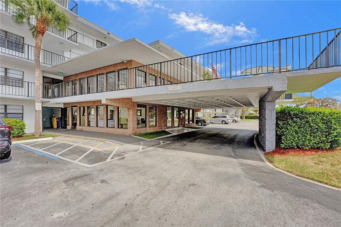 9355 Southwest 8th Street, Unit 315 Boca Raton, FL 33428 - Photo 2 of 19 Photo 2