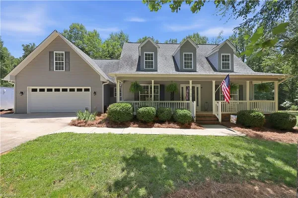 $464,900 | 2130 Willow Oak Drive, Thomasville, NC 27360