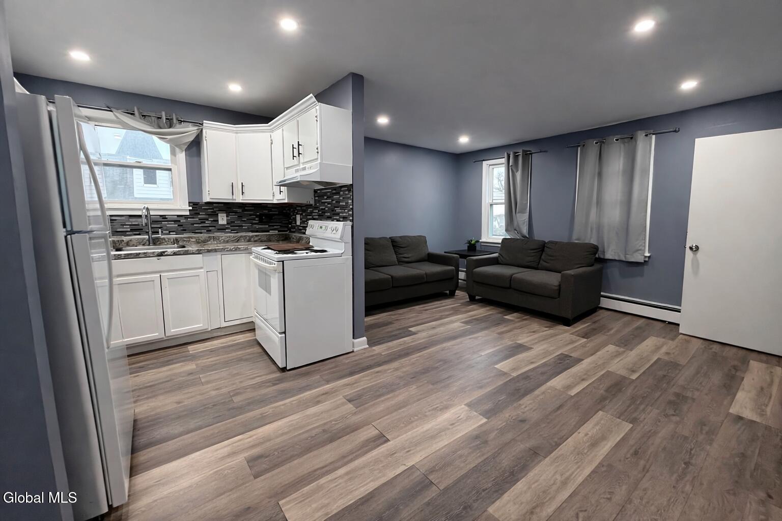 17 Landon Terrace Schenectady, NY 12308 - Photo 14 of 28 325E3BB4-B9B3-4D7A-BEA1-68E06E6C12BC