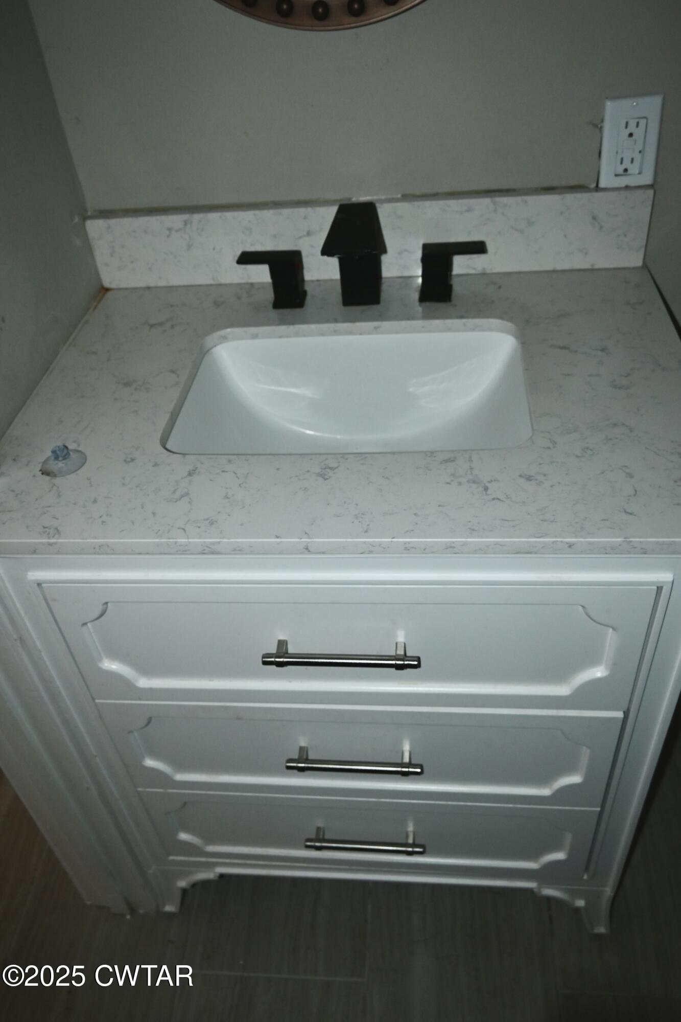 425 North McCombs Street Martin, TN 38237 - Photo 17 of 21 a close view of washer and dryer