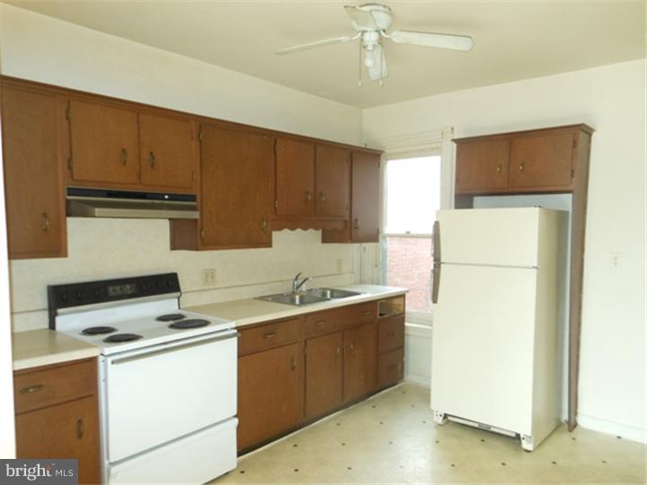 521 Perry Street Reading, PA 19601 - Photo 6 of 14 Gallery Image 6