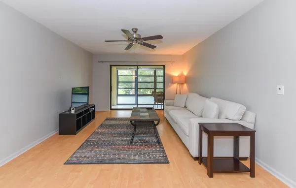 $1,800 | 390 Southwest South River Drive, Unit 202, Stuart, FL 34997