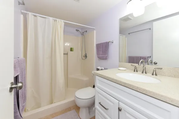 $1,800 | 390 Southwest South River Drive, Unit 202, Stuart, FL 34997
