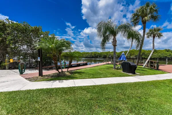 $1,800 | 390 Southwest South River Drive, Unit 202, Stuart, FL 34997