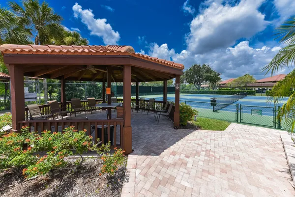 $1,800 | 390 Southwest South River Drive, Unit 202, Stuart, FL 34997