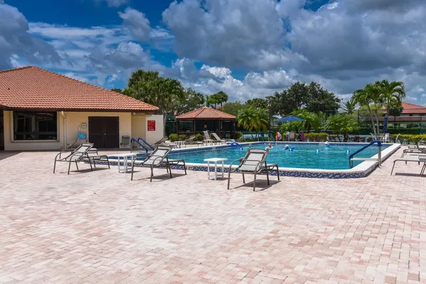 $1,800 | 390 Southwest South River Drive, Unit 202, Stuart, FL 34997