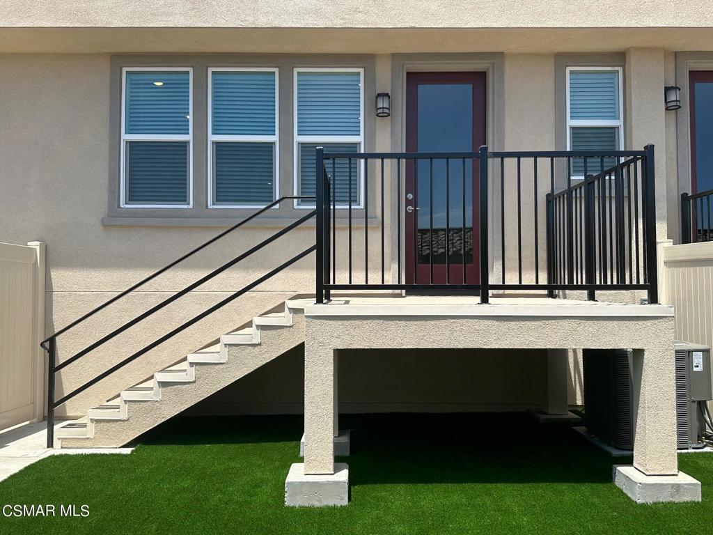 10726 Telegraph Road Ventura, CA 93004 - Photo 19 of 25 a view of balcony and deck