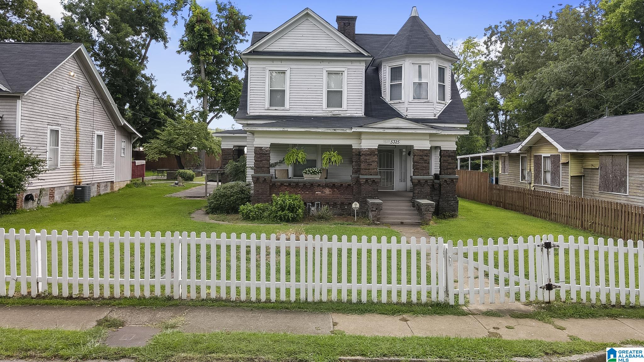 5325 Georgia Road Birmingham, AL 35212 - Photo 1 of 33