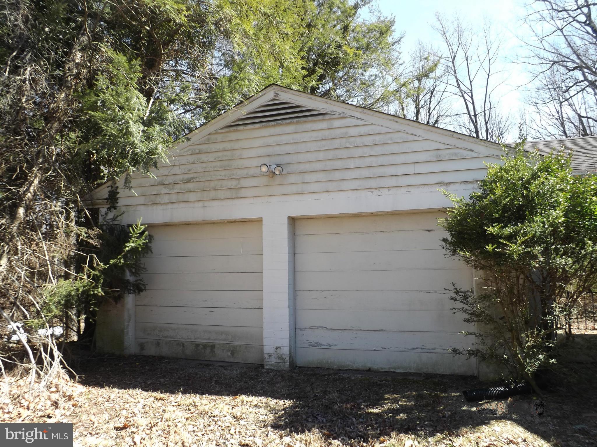 1227 Providence Road Towson, MD 21286 - Photo 4 of 16 Exterior (General)