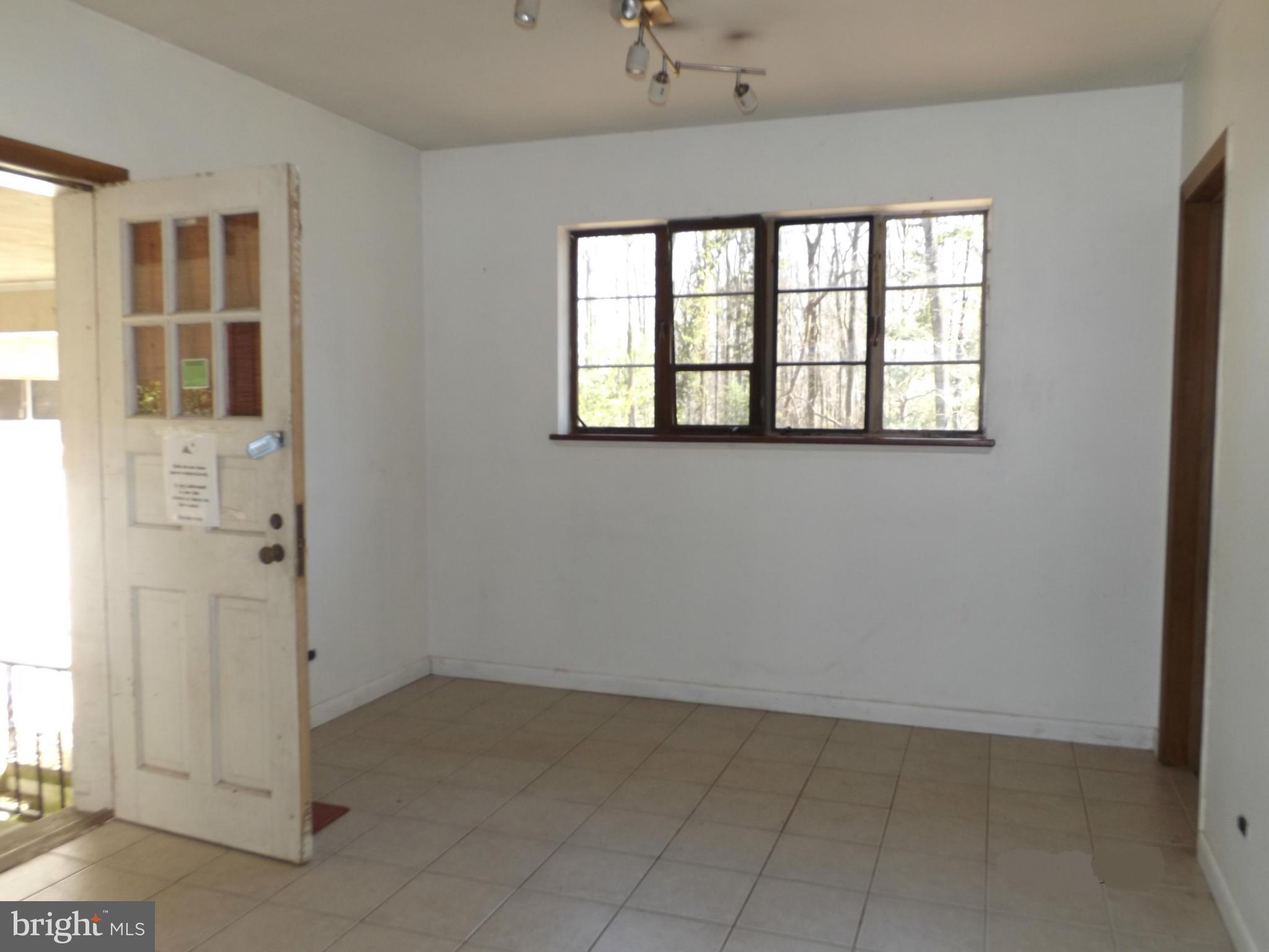 1227 Providence Road Towson, MD 21286 - Photo 6 of 16 Dining Room