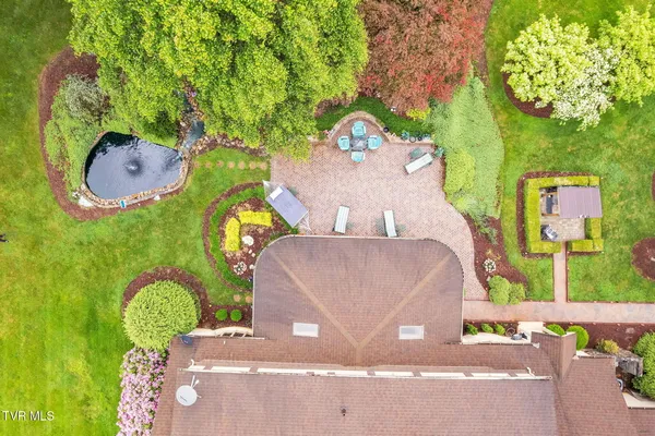 $998,900 | 160 Fairway Drive, Abingdon, VA 24211