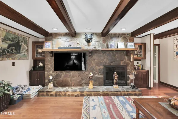 $998,900 | 160 Fairway Drive, Abingdon, VA 24211