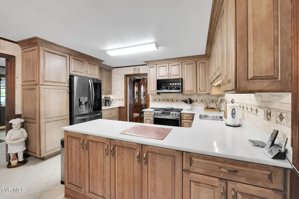 $998,900 | 160 Fairway Drive, Abingdon, VA 24211