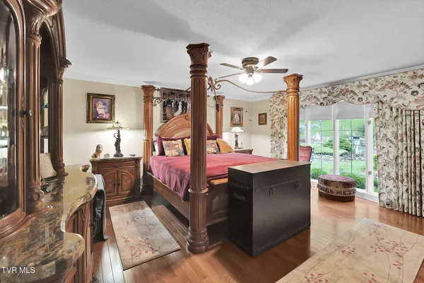 $998,900 | 160 Fairway Drive, Abingdon, VA 24211