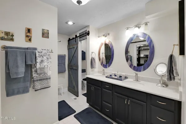 $998,900 | 160 Fairway Drive, Abingdon, VA 24211