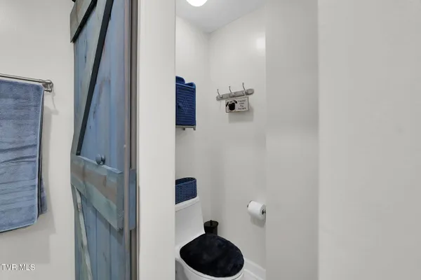 $998,900 | 160 Fairway Drive, Abingdon, VA 24211