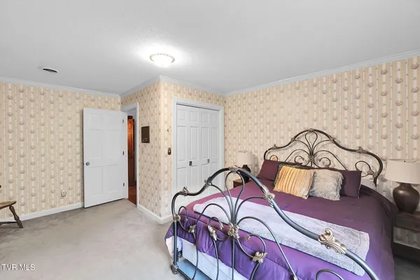 $998,900 | 160 Fairway Drive, Abingdon, VA 24211