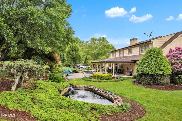 $998,900 | 160 Fairway Drive, Abingdon, VA 24211