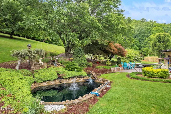 $998,900 | 160 Fairway Drive, Abingdon, VA 24211