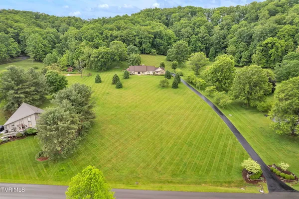 $998,900 | 160 Fairway Drive, Abingdon, VA 24211