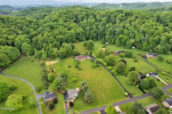 $998,900 | 160 Fairway Drive, Abingdon, VA 24211