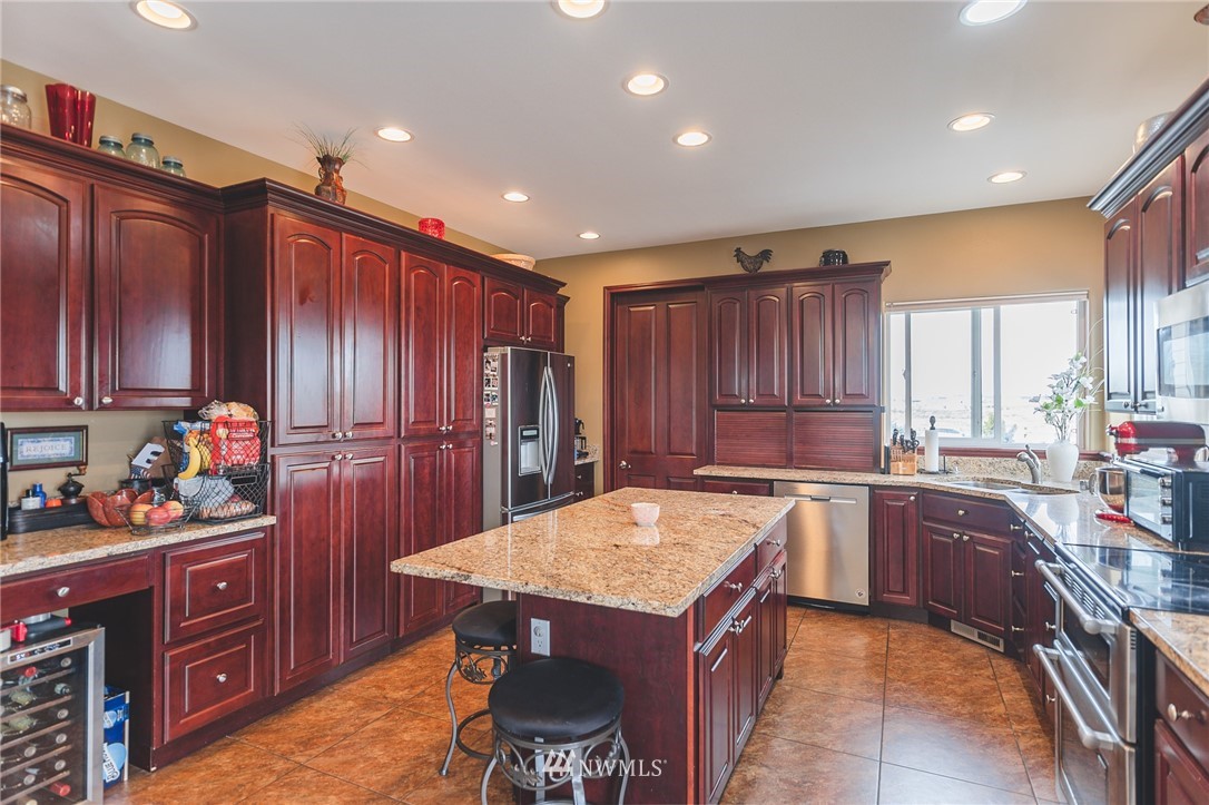 10519 Northeast 5.6 Road Moses Lake, WA 98837 - Photo 10 of 40 Gallery Image 10