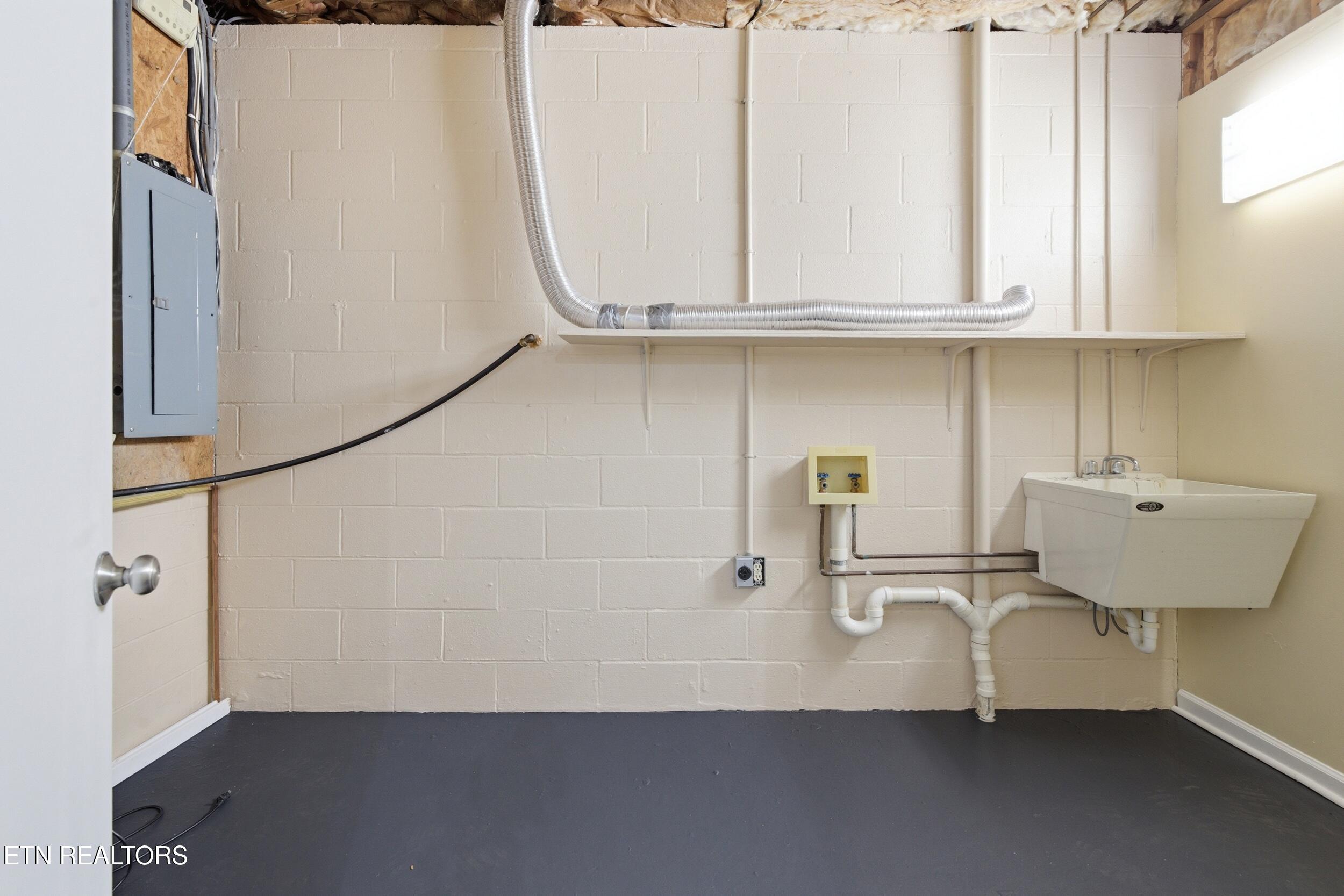 183 Ridgeview Circle Sharps Chapel, TN 37866 - Photo 33 of 47 70_183_ridgeview_cir_0148