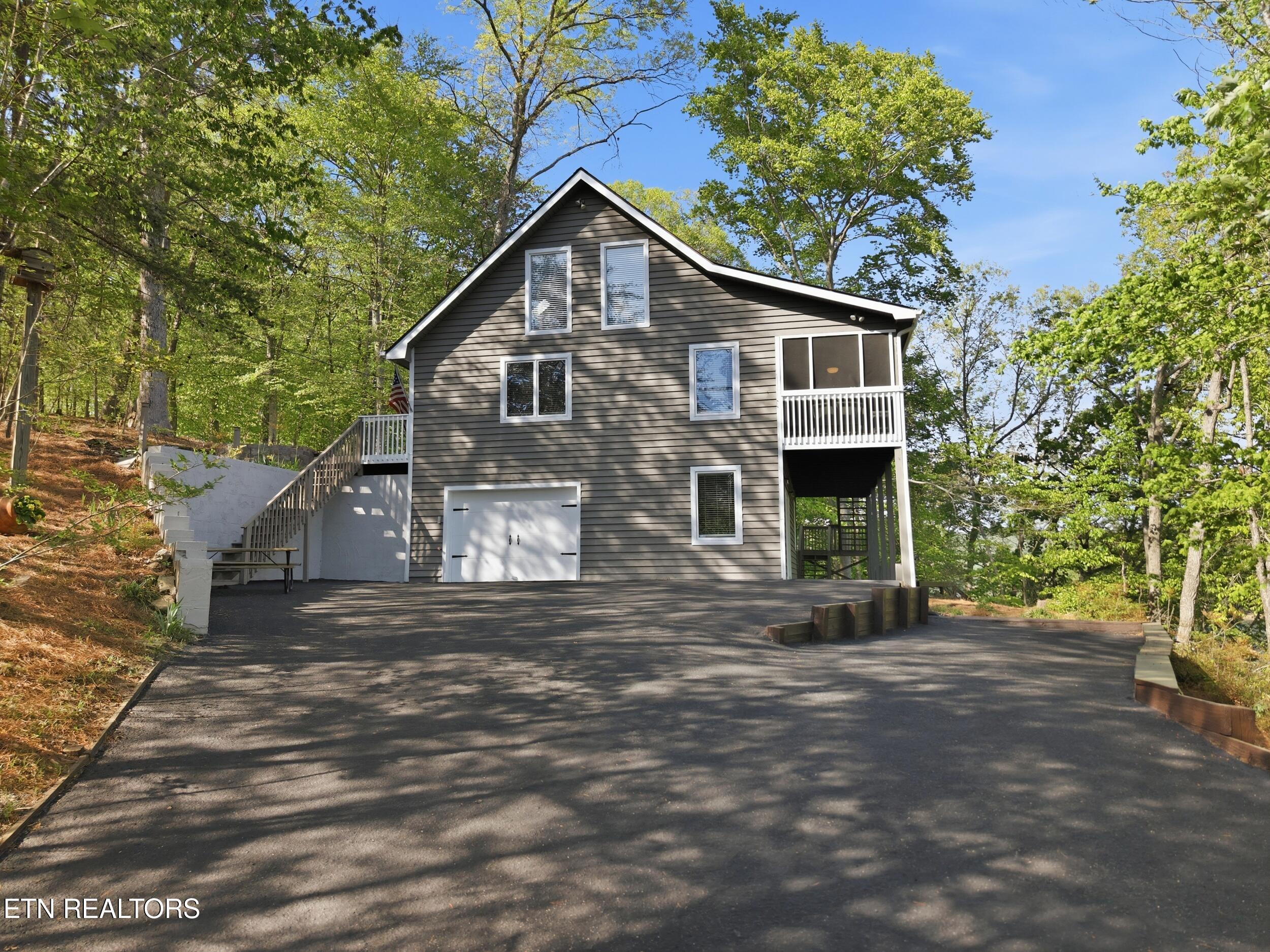 183 Ridgeview Circle Sharps Chapel, TN 37866 - Photo 4 of 47 5_183_ridgeview_cir_0004