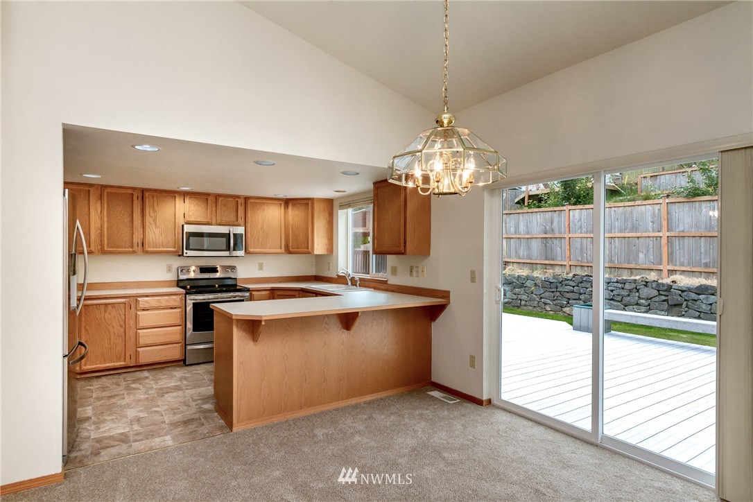 1916 Norma Road Northeast Tacoma, WA 98422 - Photo 5 of 23