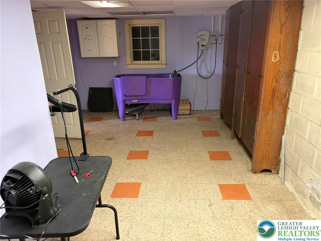 424 West Main Street Bath, PA 18014 - Photo 17 of 30 a room with furniture and musical instruments