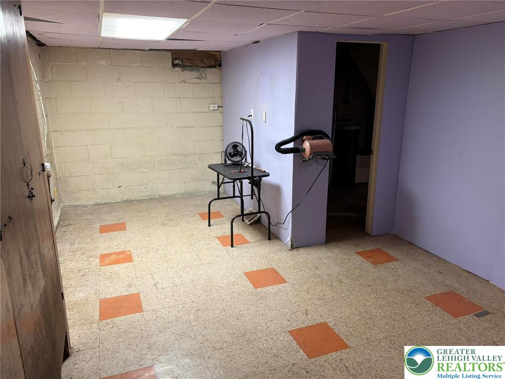 424 West Main Street Bath, PA 18014 - Photo 18 of 30