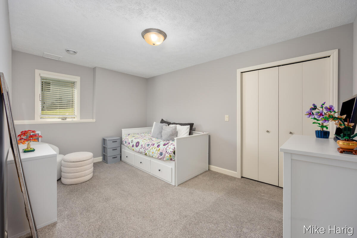 3012 Hunters Drive Jenison, MI 49428 - Photo 35 of 49 3012-Hunters_038