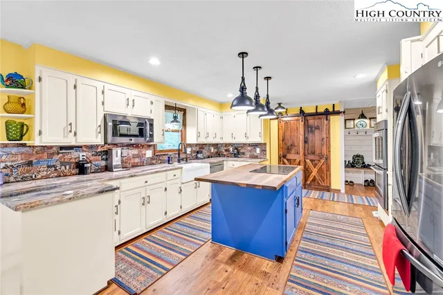 $795,000 | 2351 U.S. Highway 221 North, Jefferson, NC 28640