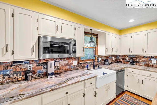 $795,000 | 2351 U.S. Highway 221 North, Jefferson, NC 28640