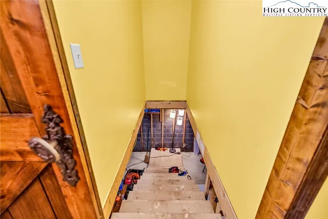 $795,000 | 2351 U.S. Highway 221 North, Jefferson, NC 28640