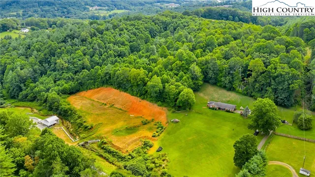 $795,000 | 2351 U.S. Highway 221 North, Jefferson, NC 28640