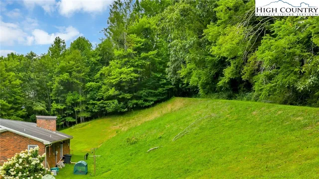 $795,000 | 2351 U.S. Highway 221 North, Jefferson, NC 28640