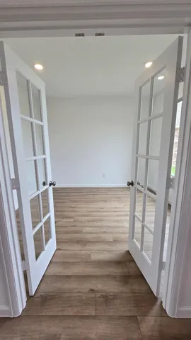 a view of an empty walk in closet